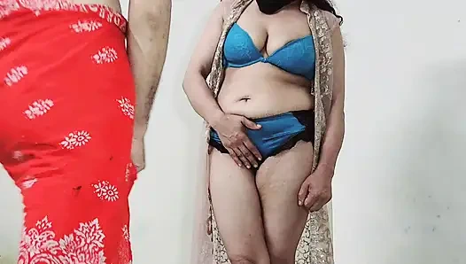 Asyalı Müslüman kız arkadaş ayakta anal seks domaltarak, Hintli genç romantik anal sikiş xxx