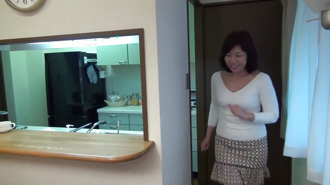 50S Big-breasted and Big-assed Stepmother Game - Shows off Her Body to Tempt Her Stepson's Crotch - Numata Sae_part1