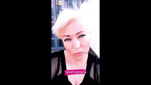 Rus yazar Peter Stone'un karısının harika bir güzel amcığı var! )))