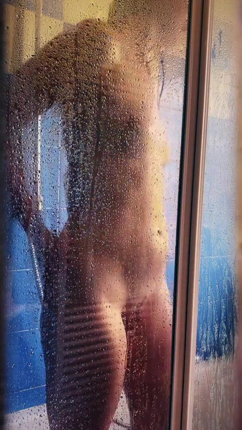 Thrilling moment from "Watch me play & shave in my shower - Voyeur Time with Annika Belle"