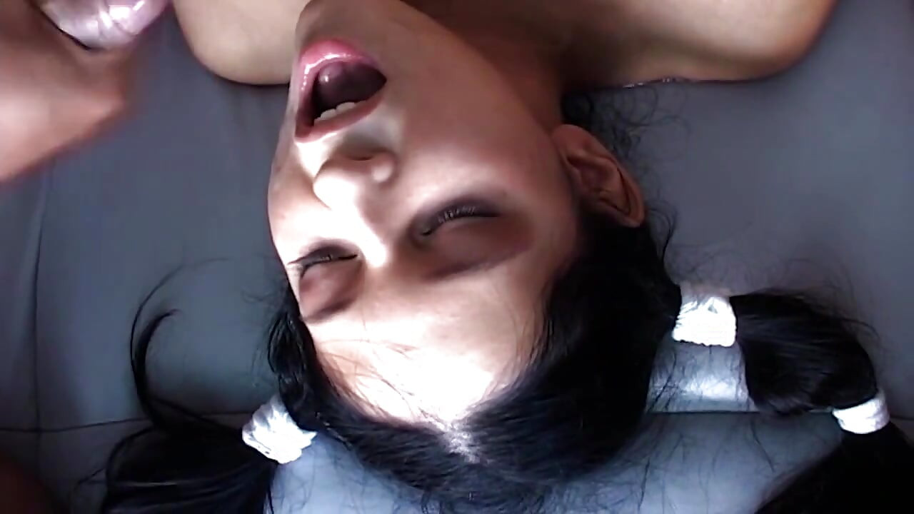 Nena Rubia Devastada Por Dos Sementales Cachondos