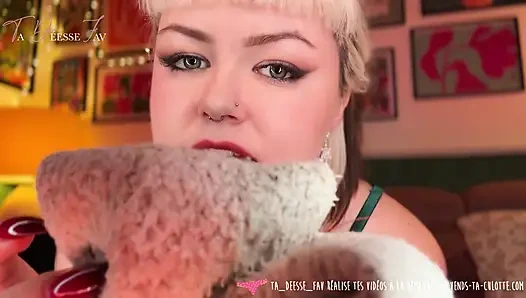 Vends-ta-culotte - cewek dominatriks perancis yang cantik ngebiarkan kamu ngocok kontol dengan kaus kakinya yang kotor