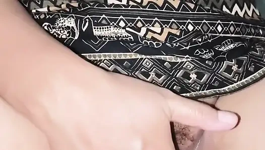 Трахаю волосатую киску мачехи Энн