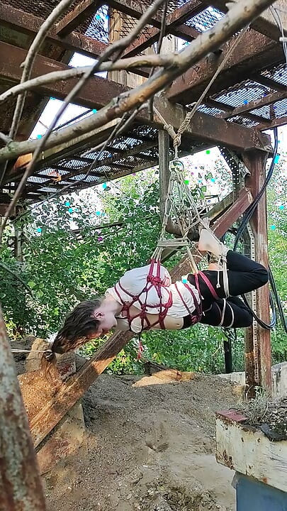 Shibari Princess Goes Outside