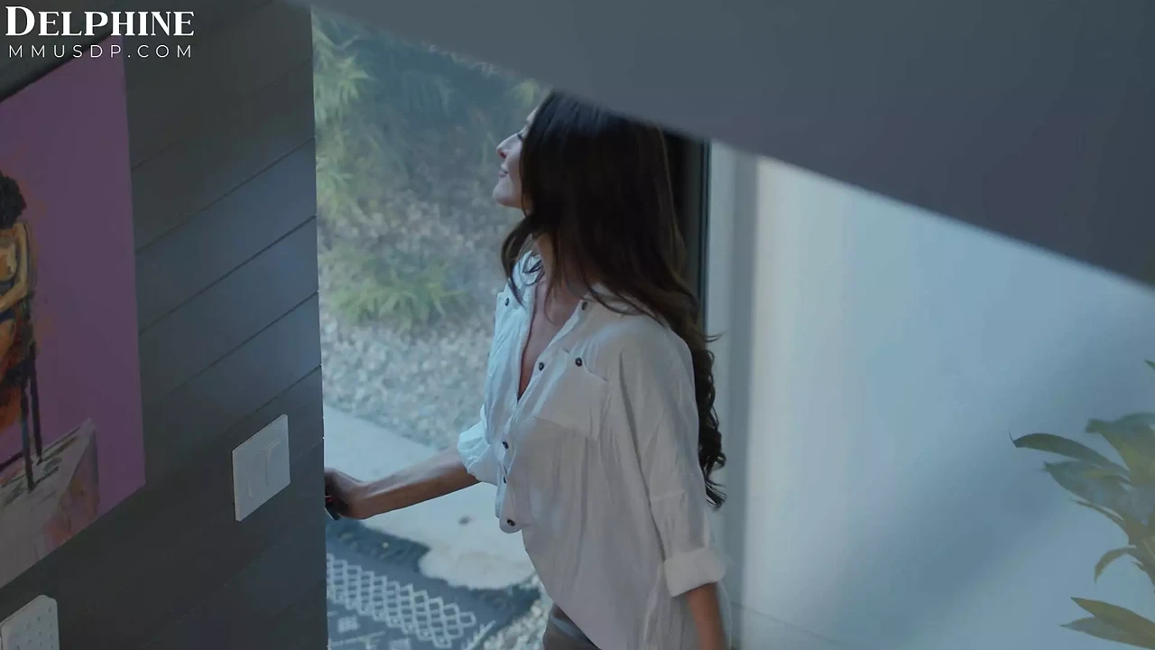 Delphine电影 - 艺术老师勾引她的学生