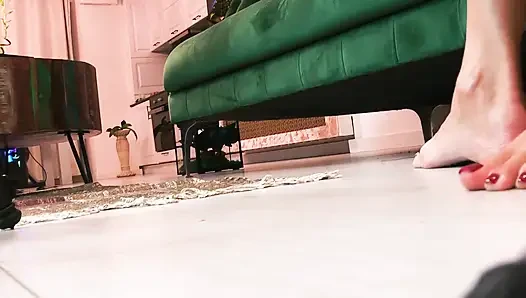 Cewek raksasa yang nggak sadar