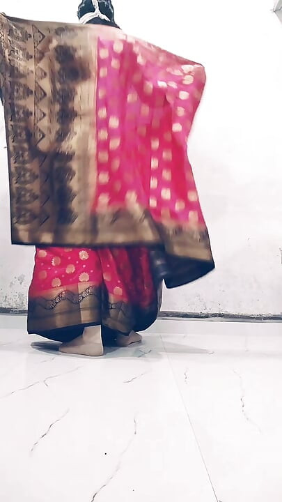 सुंदर किन्नर sexxx का मजा लेती है