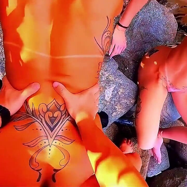 Ocean Rocks - Аз и моята най-добра приятелка