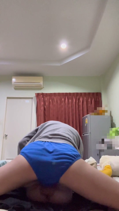 A plump and flirtatious girl, when she's this, I just have to fuck her. | Clip 1