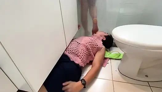 Fußsklavin nach der dusche, ep 2