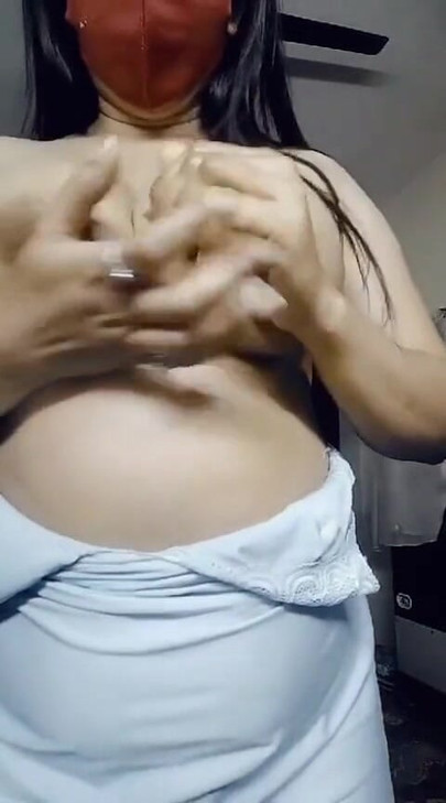 Spektakularan trenutak iz "Bigboobs sela bhabhi uljne masaže sisama"