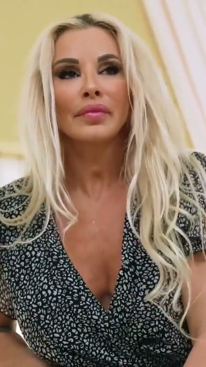 MYLF - Big Assed Milf Μητριά παίρνει σφιχτό μουνί της Fucked από νεαρός θετός γιος καρφί | Κλιπ 1