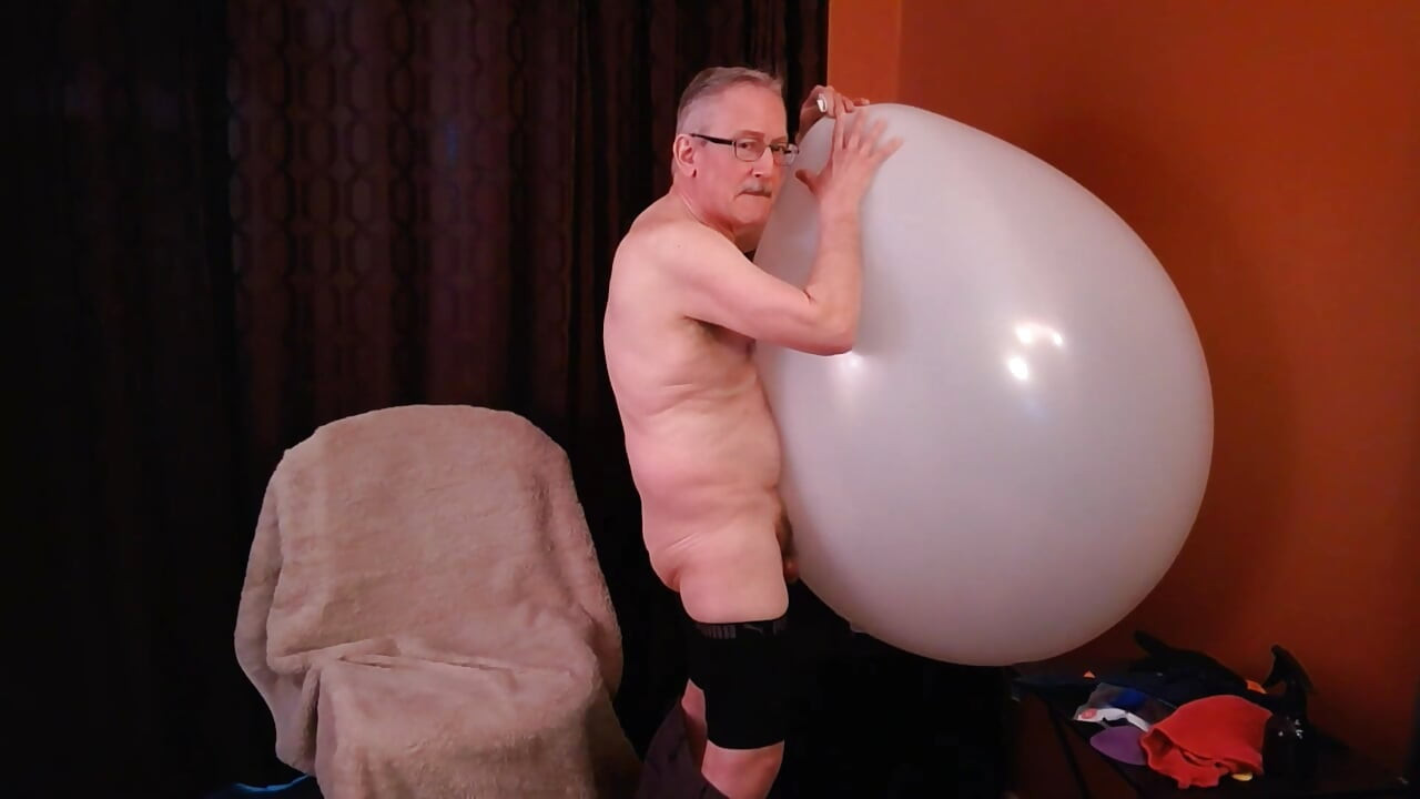 149) iki dev yuvarlak balon, bir 17" yuvarlak balon pop eğlencesi