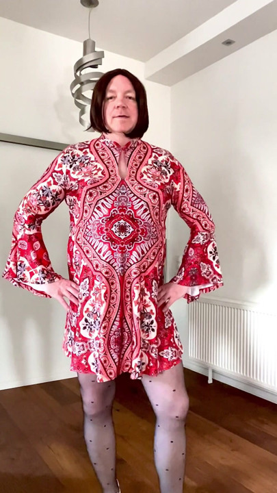 Nicki-crossdress yeni elbise