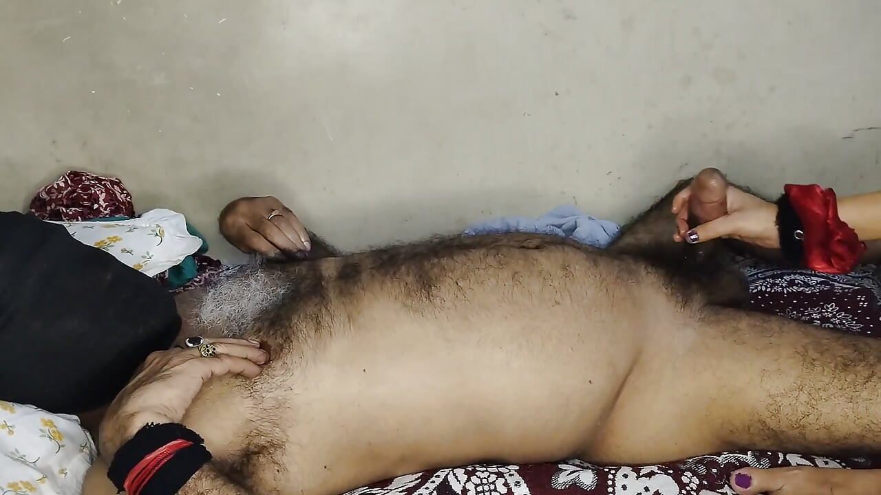 Father-in-law called the new stepsister and took out the pussy water