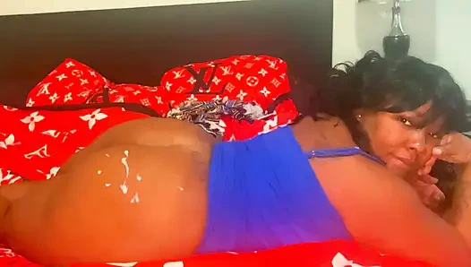 Грязную Диану трахают в ее длинном синем платье