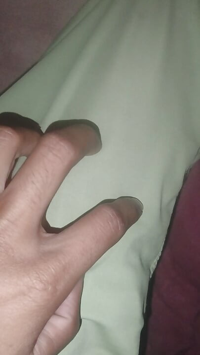 Who wanna get scratched by my nails