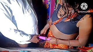 Bihari Bhabhi insultó al amigo del esposo llamándole pene pequeño, el pene se volvió grueso durante el sexo, comenzó a gritar en hindi.