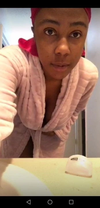 Black girl show boobs on periscope