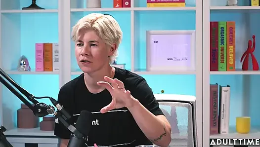 Lilly Bell teşhircilik, seks ve güçlendirme | Adult Time Podcast