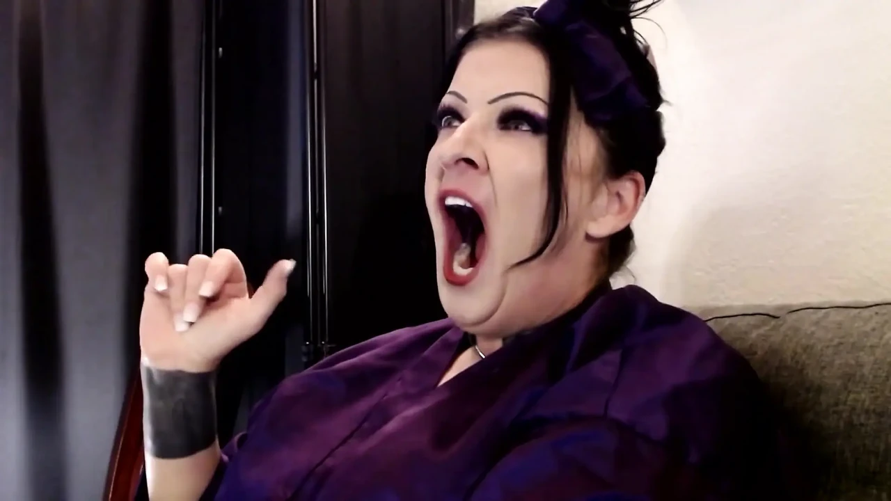 MILF Yawning Conversation