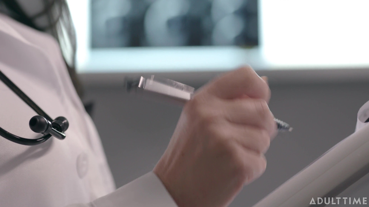 Asmrファンタジー博士。アンジェラ・ホワイトが全身身体検査