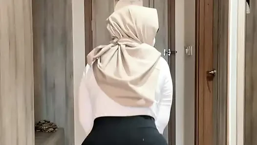 My lover warming up before jogging looks mentul breasts