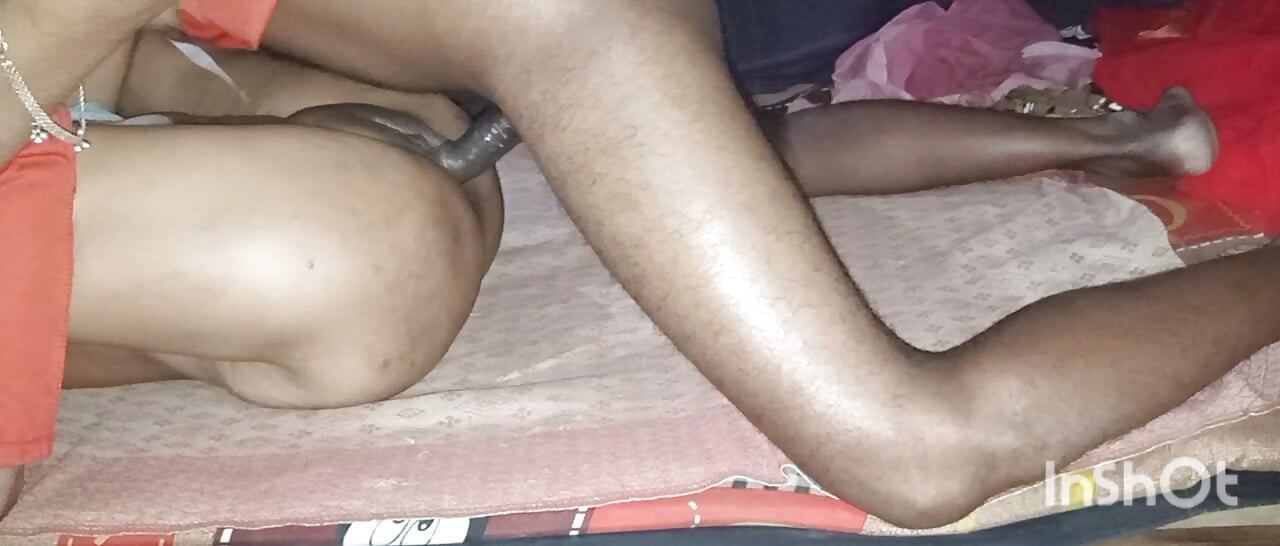 देसी गांव की पत्नी और पति बेडरूम में चुदाई वीडियो