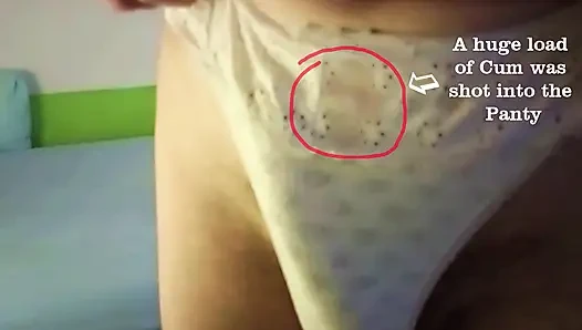 Üvey kız kardeş külotla mastürbasyon