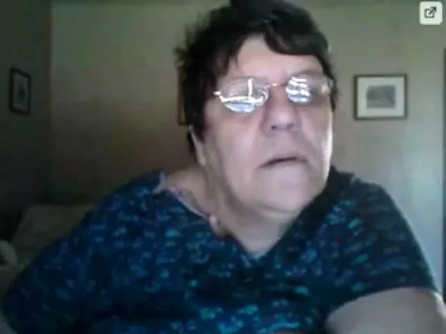 Fat Amateur Granny in the webcam R20