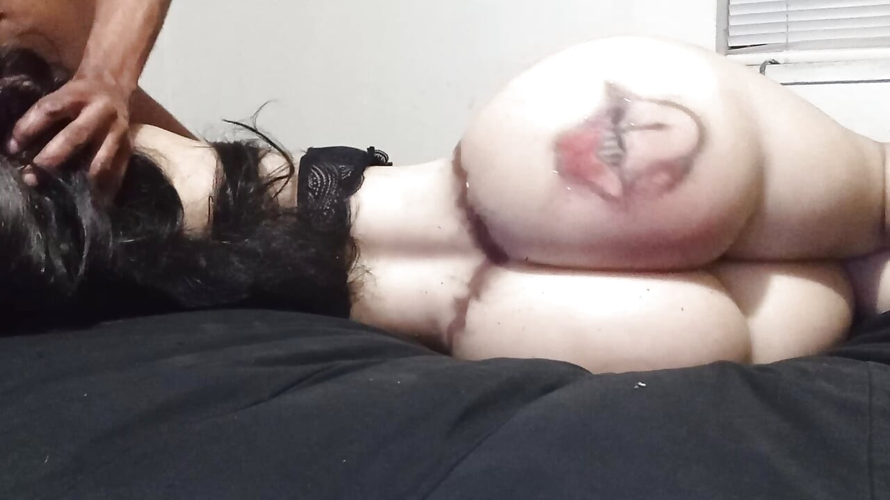 Todo corpo ama rabudas! - VOLUME 1 (cena 3) Imagens de engolir porra!