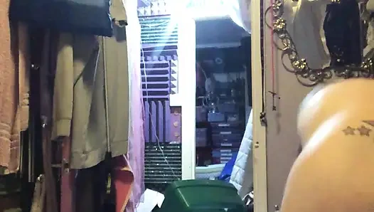 Naked deep cleaning, tea spilling preparation