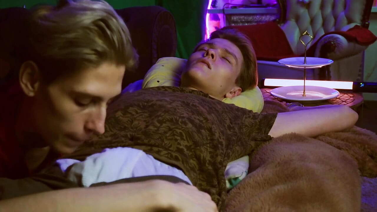 Frotteurism (κάντε cum hands free)