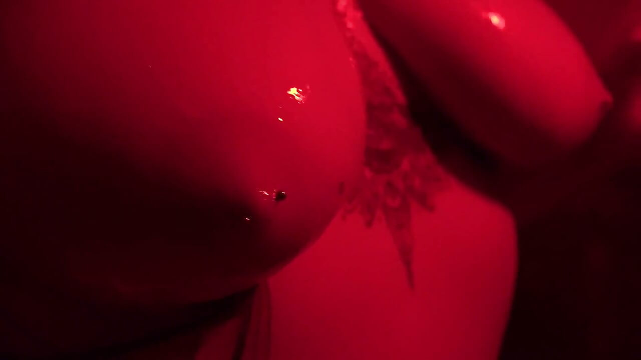 Oily Red Room Ride