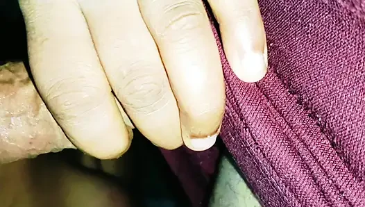 Hintli yenge ağzına boşalana kadar yarak emiyor Hintçe yakın çekim yüz sikişi videosu - ağıza boşalma derleme videosu