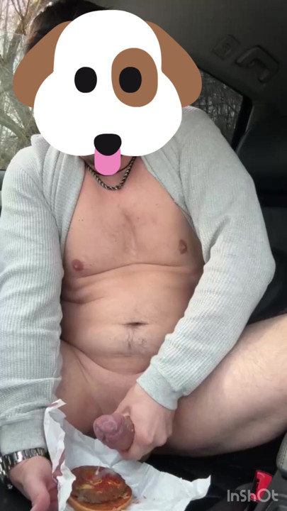 Cumburger - horny in my car