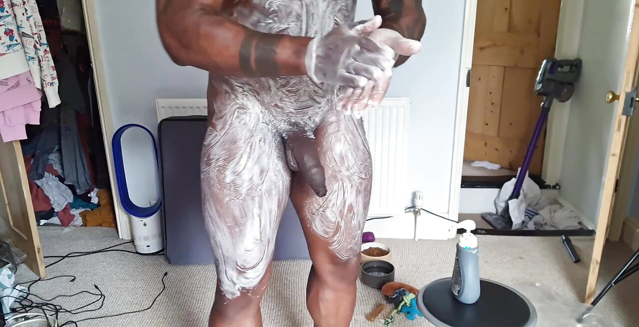 This Is How I Keep My Body Smooth