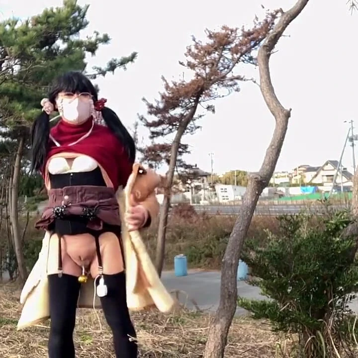 Self-training No. 68: Public Beach Tackle Pussy Exposure
