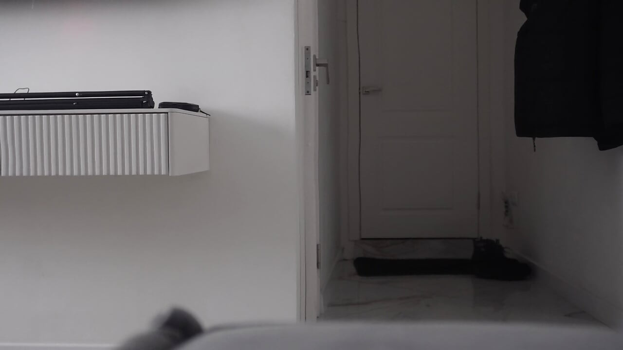 I watched my girlfriend in the bathroom and couldn't resist cumming in her