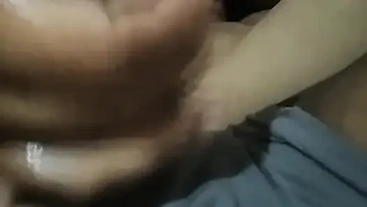 Потряси хуем маслом и сквиртуй снова и снова