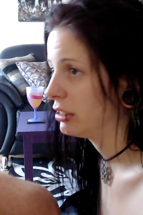 Violette black si cewek jalang pecinta bdsm