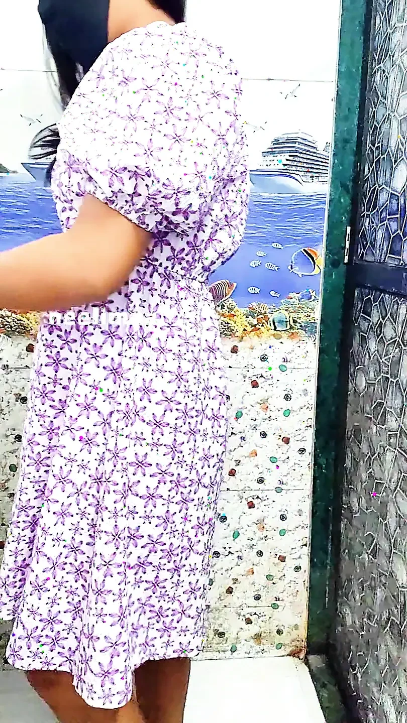 请操我宝贝，吃掉我香港的印度女孩Cute娇小的青少年想要让你的鸡巴硬。