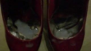 Another cumshot in her red High Heels