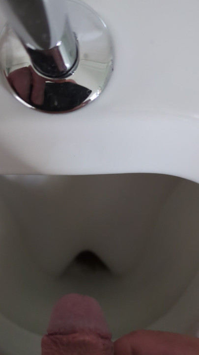 pee