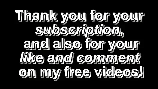 İki kız yaşlı yetişkin olgun orta yaşlı seksi kadın ve genç kız mutfakta öpüşüyor Lesbians Nudists