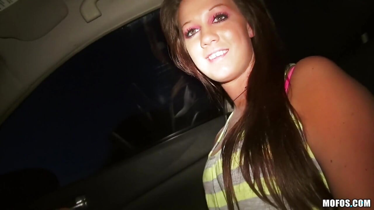 I Know That Girl - Dirty Raver Girl Wants to Suck