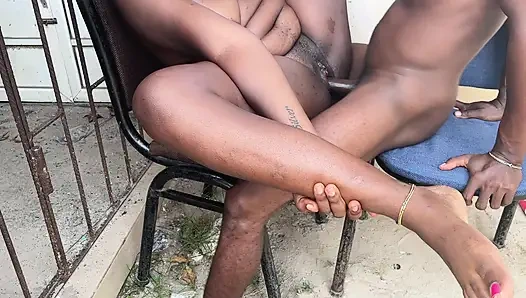 Menangkap beberapa doggy keras di dalam rumah gym