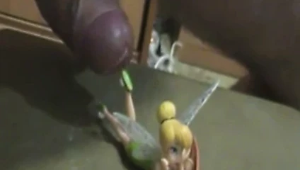 Cum üzerinde güzellik tinkerbell
