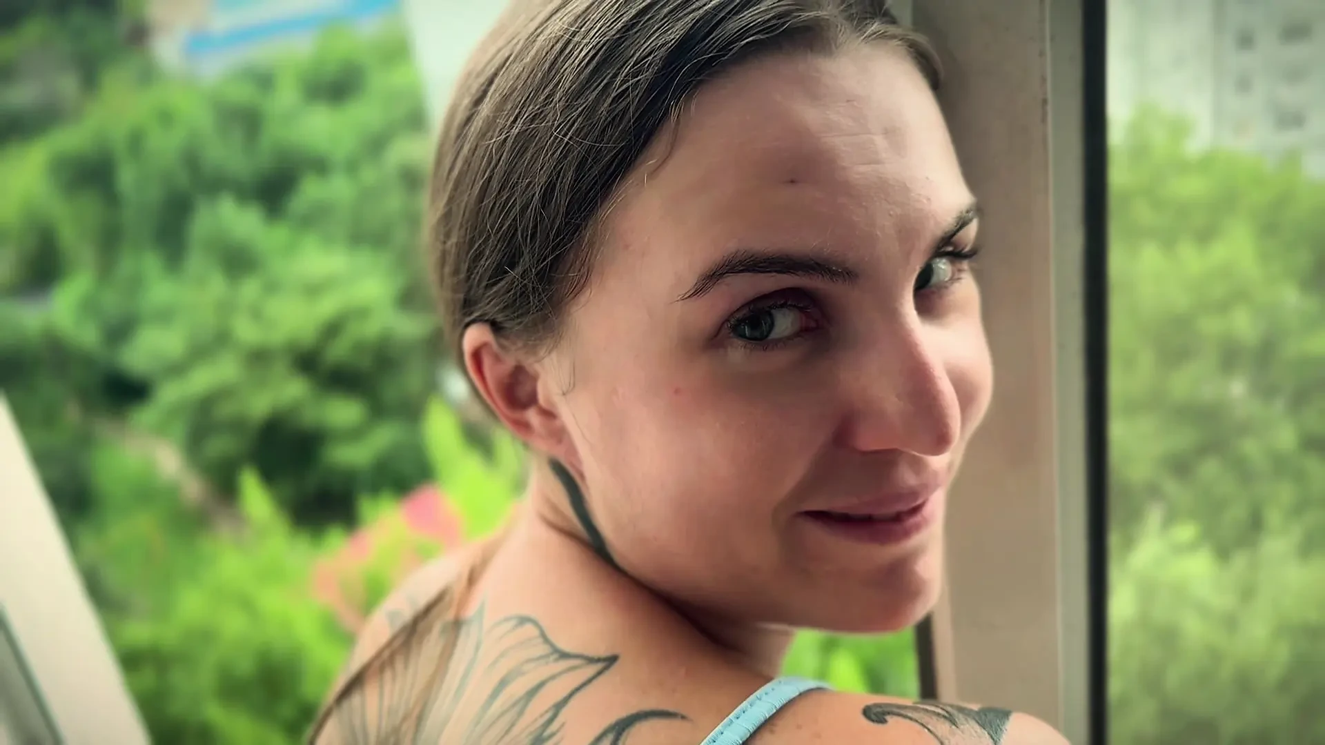 She Was So Tempting in the Window – I Had to Cum on Her Back POV