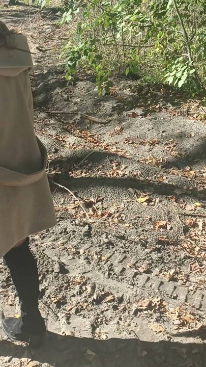 Jade shows off in the wood with the strangers | Clip 3